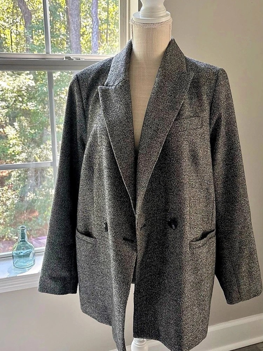 H&M Gray Houndstooth Blazer (Size M)